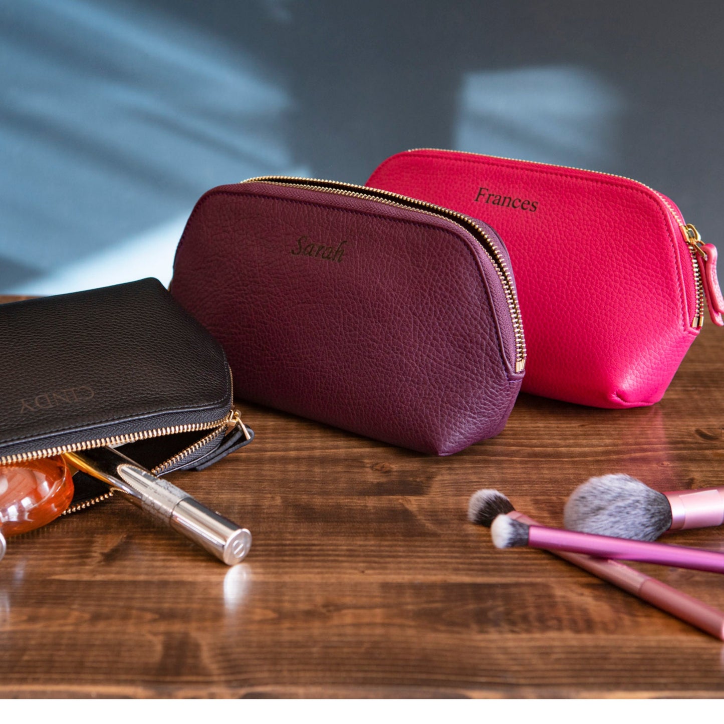 Personalized Hand Crafted Top Grain Leather Toiletry Bag, Cosmetic Bag, High-Quality Makeup Organizer, Durable Cosmetic Pouch with Pocket