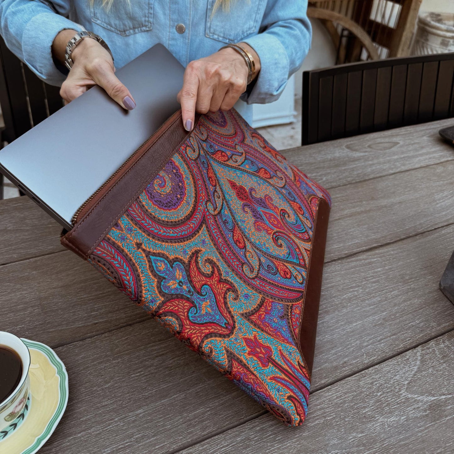 Personalized Top Grain Leather Laptop Sleeve for MacBook Pro & Air - 16'', 14'', 13.3'', M1 Pro Max, M2, M3, M4 - Designer